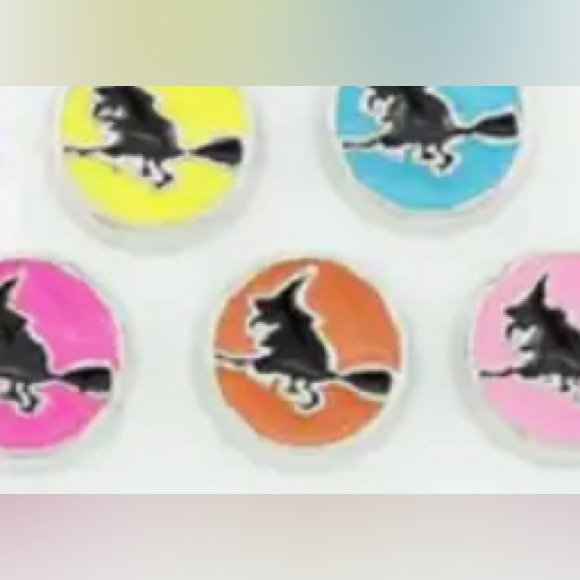 $3 HALLOWEEN FLOATING CHARM SET. NEW. $3 IF BUNDLED - Picture 4 of 16